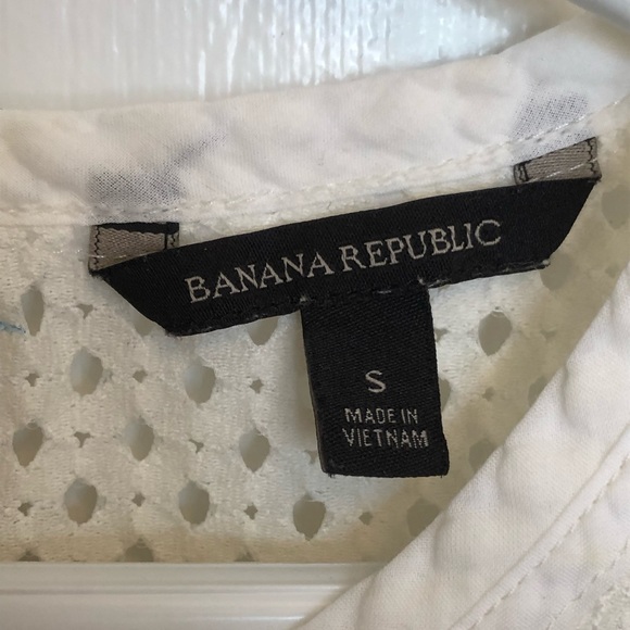 Banana Republic Eyelet Crop Top - Picture 2 of 7